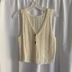 miss love knit vest / L / NWOT